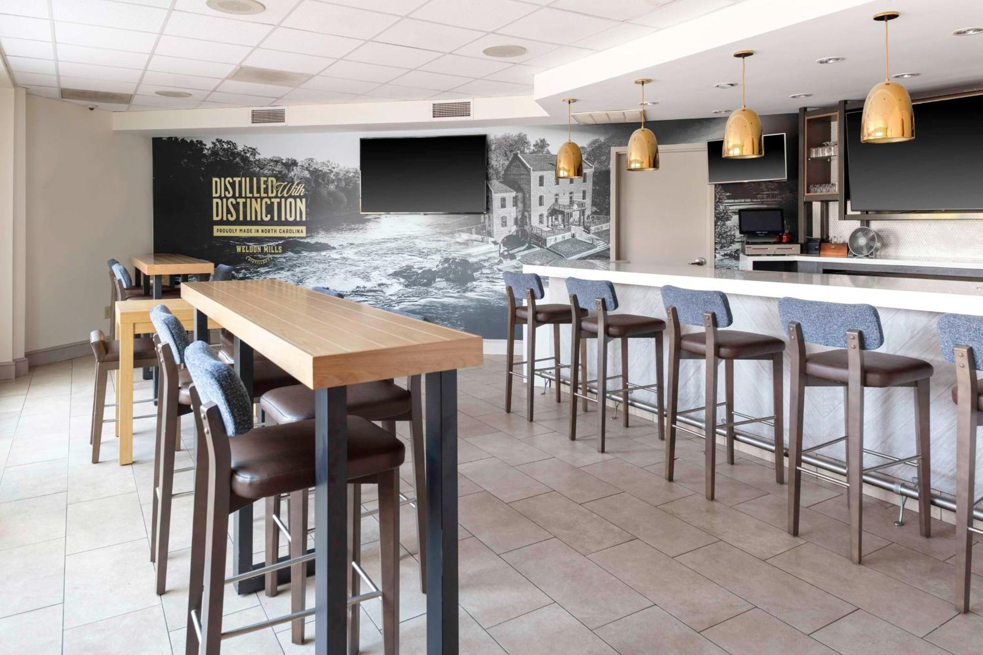 Hilton Garden Inn רואנוק ראפידס מראה חיצוני תמונה