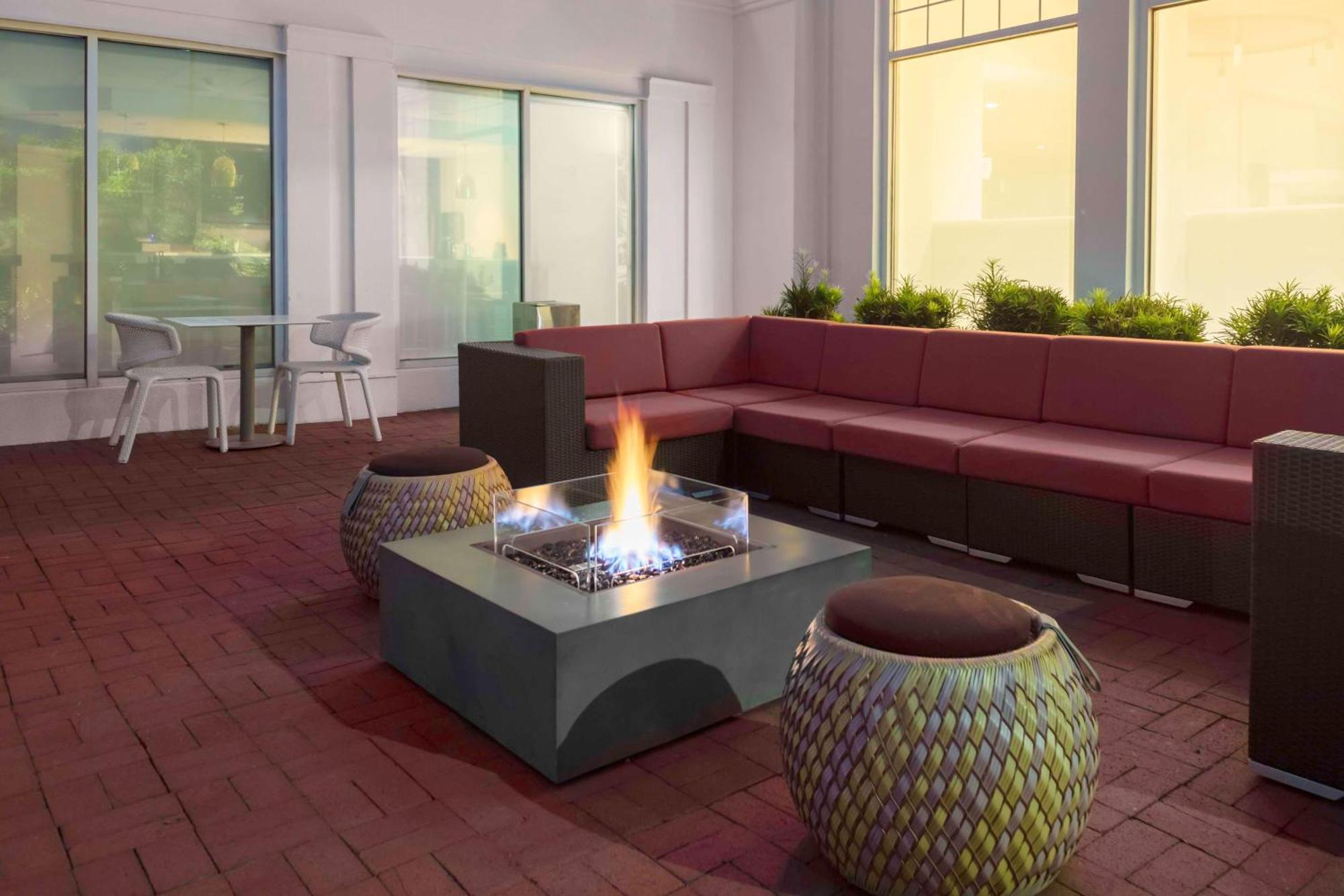 Hilton Garden Inn רואנוק ראפידס מראה חיצוני תמונה